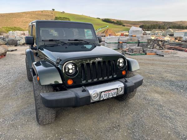 2011 Jeep Wrangler Sahara Manual - $14,500 (Moss Beach)63654698899457121