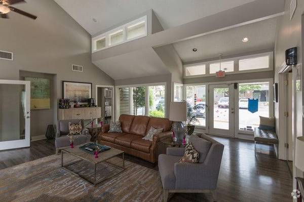 $1,399 / 2br - 1101ft2 - Built in Pantry, Ceiling Fans, Built in Dry-bar (Hermitage Tennessee)63924810701443122