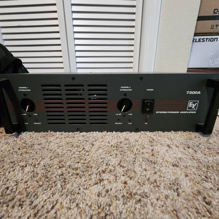EV Electro Voice 7300a power amplifier 1