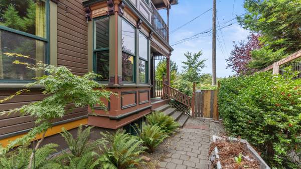 $1,800 / 1br - 600ft2 - Charming 1 Bedroom Basement Apartment (Judkins Park)63934163165826120