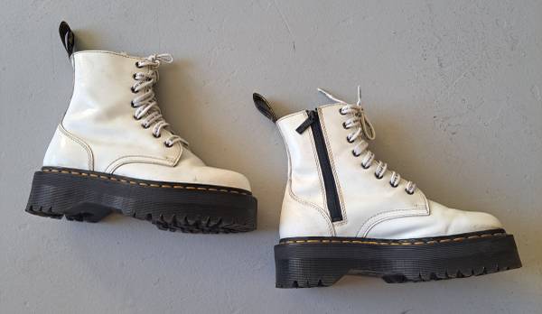Doc Marten Jadon 8-eye White Leather Platform Boot sz 6 Men, 7 Ladies - $80 (Lincoln Heights)63471470780033122