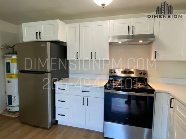 $1,625 / 2br - 840ft2 - 2 Bed 1 Bath Modern Fully Remodeled Tacoma Duplex With A Garage (Tacoma)63659499664897123