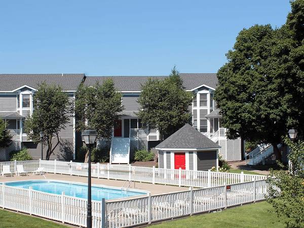 1 Picnic/Grilling Area, Spacious Closets, Vinyl Flooring 1