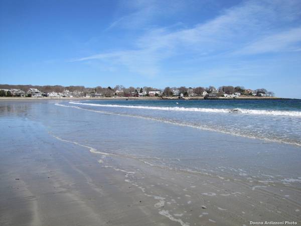$2,750 / 3br - 1200ft2 - 3 Bedroom Across from Magnolia Beach (Gloucester) (Gloucester)63996544585090121