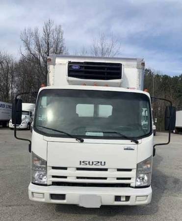 2015 Isuzu NPR-HD - Photo 2