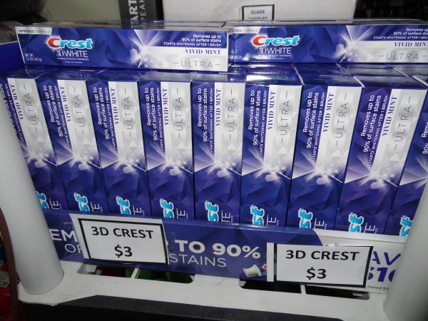 Crest 3D White Toothpaste Large 5.2 oz Tubes --Half Price-- 1