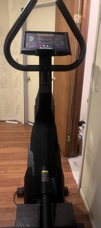 StairMaster - 4200 PT Climber 1