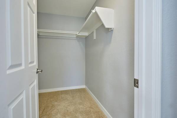 $3,909 / 2br - 1230ft2 - in Woodland Hills CA, Five Tennis Courts, 2bd 2.5ba (22219 Summit Vue Lane, Woodland Hills, CA)63701148399747121