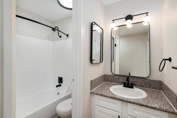 $1,250 / 1br - 625ft2 - Upgrades Throughout, Great Neighborhood, Heating and AC63849271532035121