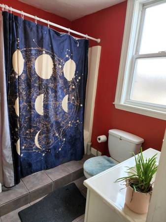 $950 / 1br - Habitación compartida hermosa en Marlborough - Calefacción/Electricidad/Gas incluidos (Marlborough)63699544947457124