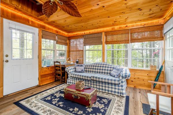 $229,900 / 1br - 648ft2 - Your Weekend Retreat! 3 Seasons Near Queen Lake (Phillipston)63825125725313124