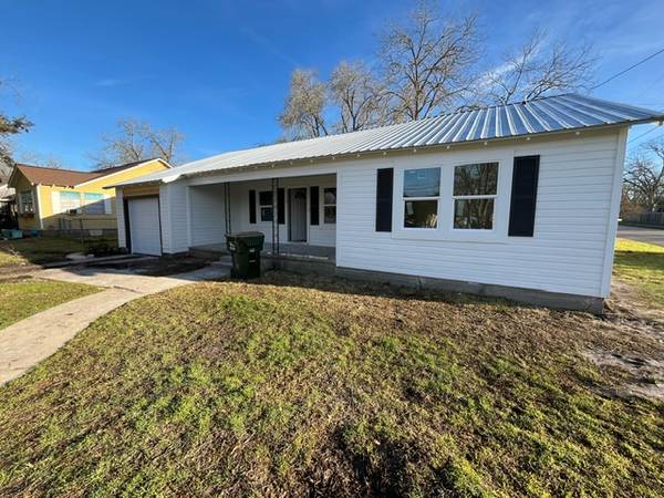 $1450.00 / 3br - 1400ft2 - 3 Bedroom 2 Bath in Shiner63782220879363120