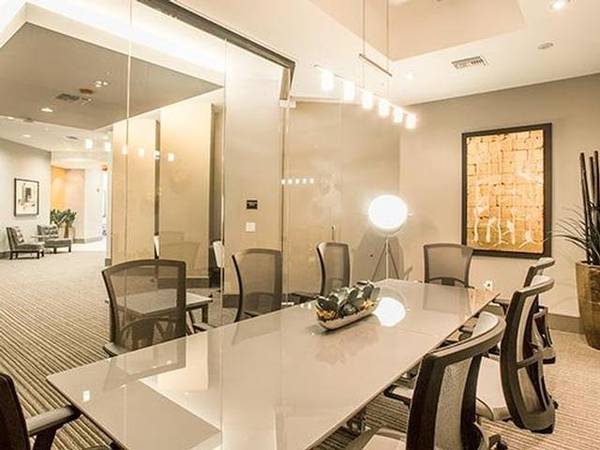 $2,570 / 1br - 958ft2 - Large Conference Room, Microwave, Night Patrol (Woodland Hills)63840112991747121