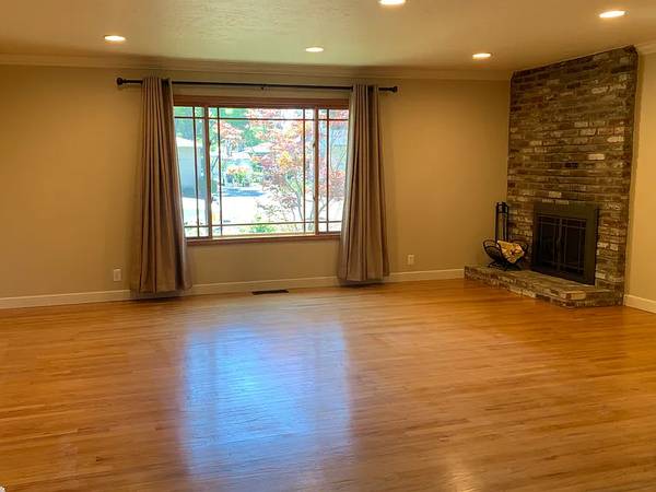 $1,500 / 2br - 1000ft2 - Where Luxury and Convenience Converge. (redwood city)63622957921665123