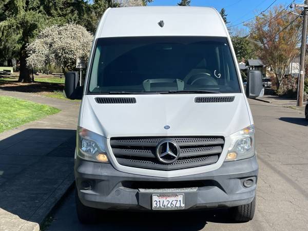 2015 Mercedes Sprinter 2500 extendida con techo alto, 1 dueño, turbodiésel - $26,995 (Portland)63495506450433123
