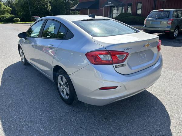 2017 CHEVROLET CRUZE LS AUTO - $9,995 (South Burlington vt)63622657910787123