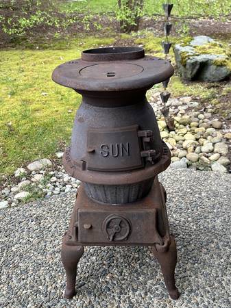 Antique King Stove & Range Co. Model Sun No. 40A Wood Stove - $220 (Mill Creek)63470982150145120