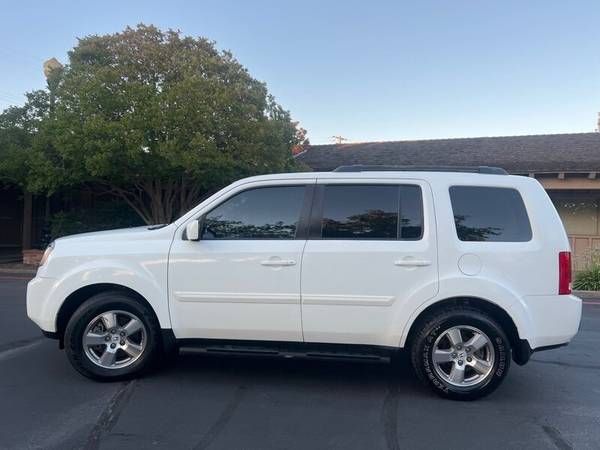 Piloto Honda 2011 EX-L con DVD - $10,988 (Sacramento)63613706377347124