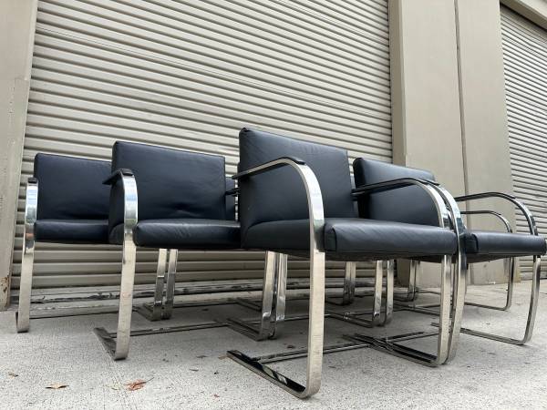 10 Black Leather Flat Bar Chairs Of Brno by Mies Van Der Rohe 1