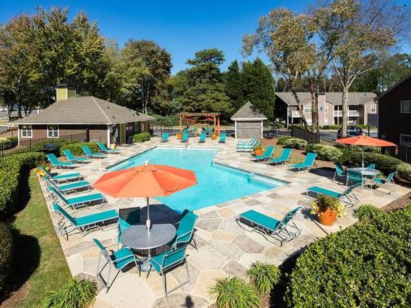 $1,694 / 3br - 1340ft2 - Resort Style Pool, Equipped Kitchens, Fireplace, BBQ & Picnic Area (Marietta)63964128629122123