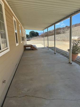 $950,000 / 4br - 2464ft2 - Casa Guy CAVE con garaje, 5 acres, wildomar / valle temecula (wildomar)64037221187842123
