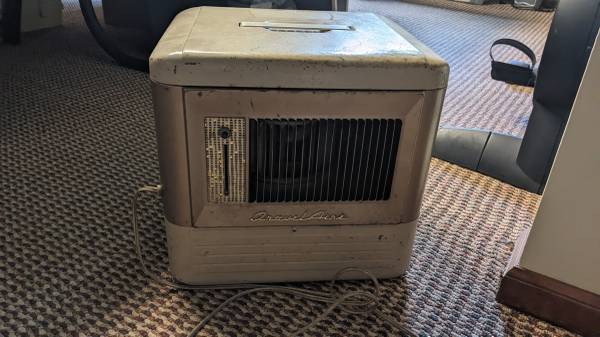 Antique TravelAire Swamp Cooler 1