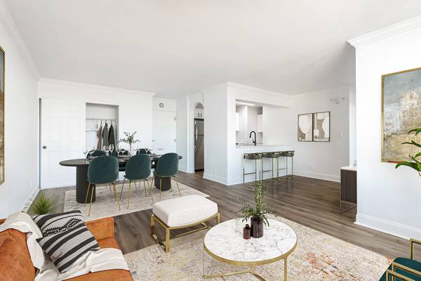 $2,835 / 2br - 900ft2 - Stunning 2BR Renovated Apartment with Breathtaking City & Lake Views! (oakland lake merritt / grand)63994101212803122