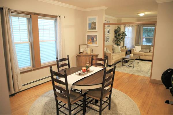 $2,800 / 2br - 1000ft2 - Modern kitchen | Central AC | spacious unit w/ Living, Dining, EIK (Medford \ Magoun Sq. \ Winter Hill)63856446836353122