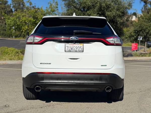 2016 Ford Edge SE Clean Title ONE OWNER Gas Saver BACKUP CAMERA - $8,900 (hayward / castro valley)63470421613953123