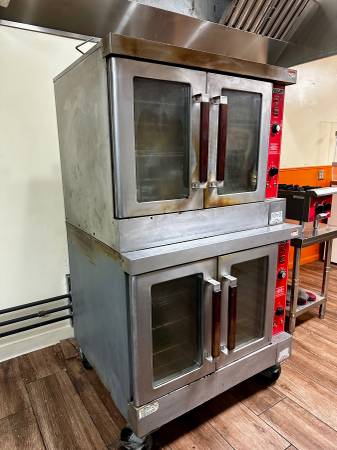 Commercial gas convection oven, Vulcan double stack gas oven 1