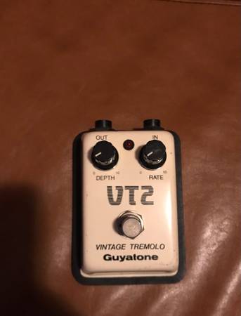 GUYATONE VINTAGE TREMOLO VT2 とアダプター AC2 GUYATONE VINTAGE TREMOLO VT2 とアダプター AC2