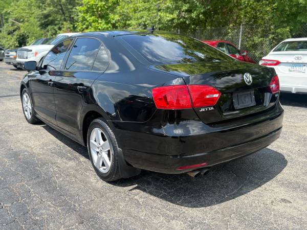 2011 Volkswagen Jetta TDI (91K Miles) - $7,995 (Camby)63621976338435124