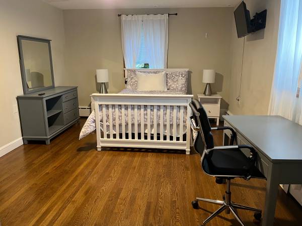 $1,500 / 1br - Room for Rent. $1500 (Trumbull)64010164546690121