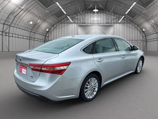 2014 Toyota Avalon Hybrid XLE Touring Hybrid Sedan 4D - $10,800 (_Toyota_ _Avalon Hybrid_ _Sedan_)63625129580545124