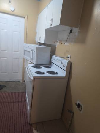$750 / 3br - Room for rent furnished or not (210 s c street)64051007596545123