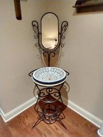 Antique Wash Basin w/ Mirror & Bowl 1