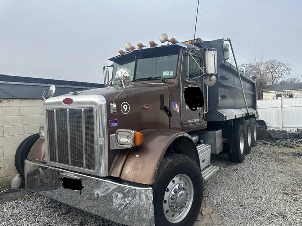 2003 Peterbilt 357 Triaxle Dump 1