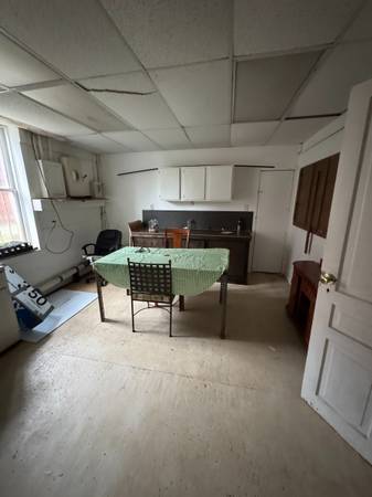$1,750 / 3000ft2 - Storefront Available (Ramseur)64027275885571124