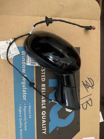 2021 Dodge Challenger Doors Trunk interior - $400 (Modesto)63471043924353124