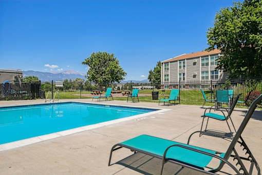 $1,099 / 2br - 750ft2 - Cocina moderna, se aceptan informes de verificación portátiles (360 N Murray Blvd, Colorado Springs, CO)63658247007747123