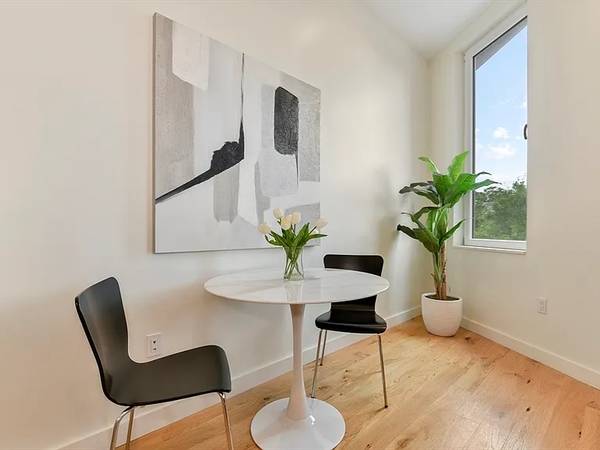$650 / 1br - PRIVATE ROOM AND UPDATED KITCHEN IN HOME (Omaha)63681659764481121