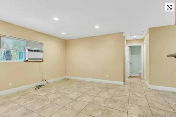 $2200.00 / 2br - 750ft2 - 2,200- SPACIOUS 2BD/1BR  Cozy Modern Condo w/ In-Unit Laundry & 2 Park63998455207810120