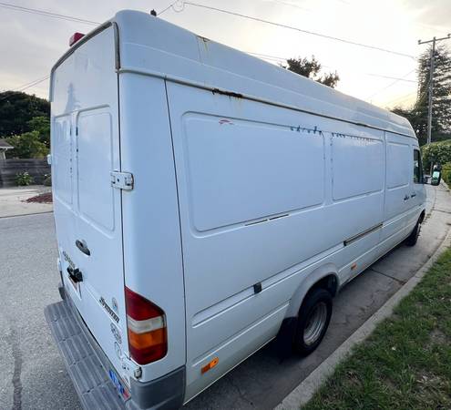 2006 Sprinter van 3500 dually - Photo 3