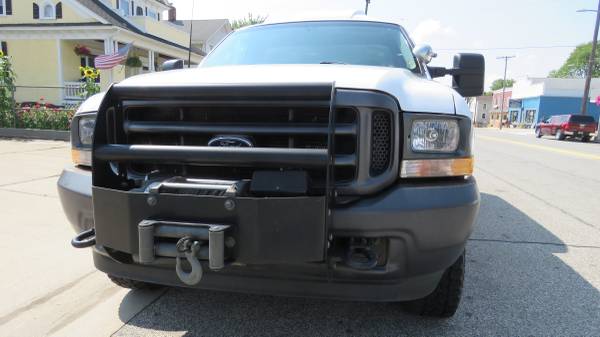 2002 FORD F350 SUPER DUTY REGULAR CAB 4X4 V10 RUST FREE OREGON TRUCK - $10,900 (Marine City)63470234150401124