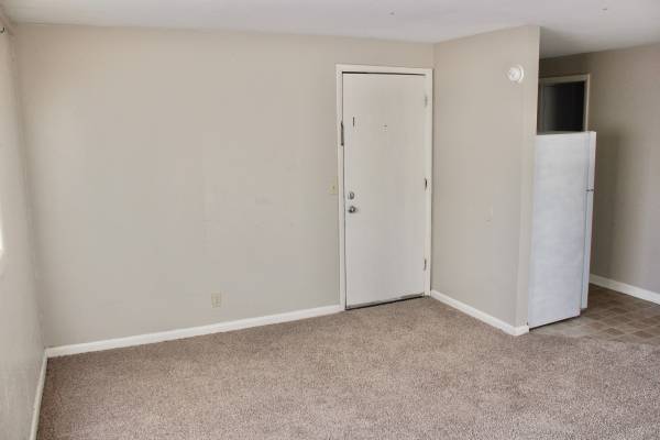 $675 / 2br - 800ft2 - Need a place to stay for School? Rent at Bluestem Today! (Emporia)63624470357251121