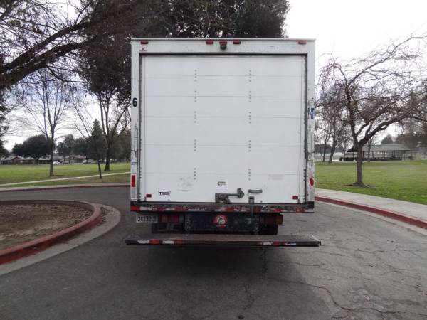 2015 Isuzu NPR-HD Diésel 4X2 2 puertas 71.0 pulg. BBC Cabina Basculante Camión con Caja - $24,995 (Best Price Auto Sales)63478695334147124