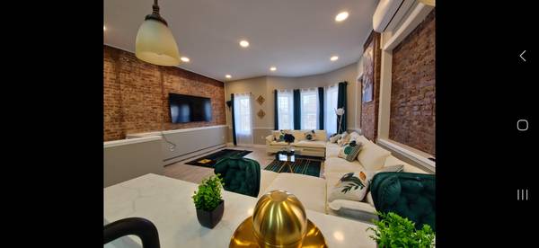 $3,000 / 3br - Beautiful 3br 1 block from Subway (Highland park, Brooklyn)63788575495299120