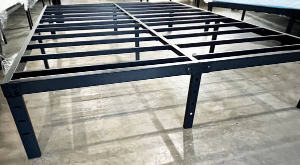 ****Full Size Platform Bed Frame **** 1