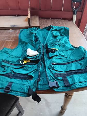 Fishing vest/ floatation device 1