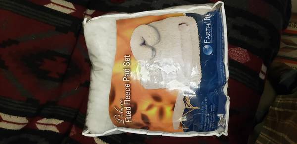 Earthlite deluxe fitted fleece pad set (fits full size bed) 1